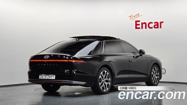 Hyundai Grandeur (GN7) 3.5 LPG 2WD Exclusive 2023 — фото 2