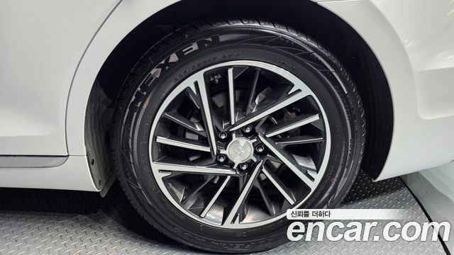 Hyundai Grandeur (IG) 2.5 Premium 2021 — фото 21