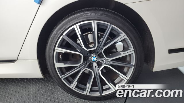 BMW 7 Series (G11) 740i M Sport 2021 — фото 21
