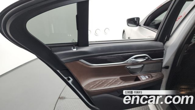 BMW 7 Series (G11) 740i M Sport 2021 — фото 25