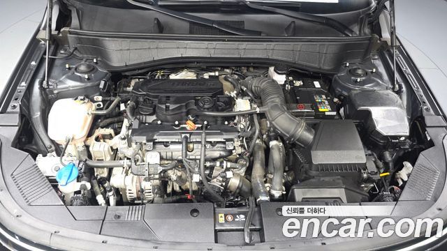 Hyundai Kona (SX2) Gasoline 1.6 Turbo 4WD Premium 2023 — фото 6