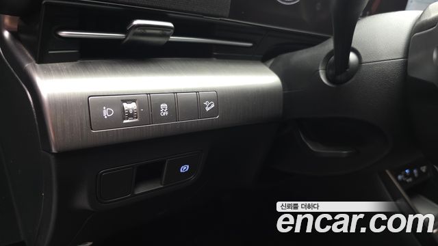 Hyundai Kona (SX2) Gasoline 1.6 Turbo 4WD Premium 2023 — фото 27