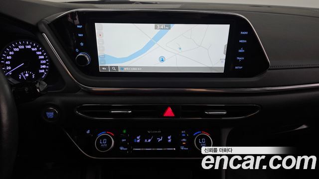 Hyundai Sonata (DN8) 2.0 Premium Plus 2022 — фото 18