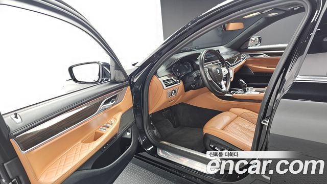 BMW 7 Series (G11) 745Le iPerformance Design Pure Excellence 2020 — фото 10