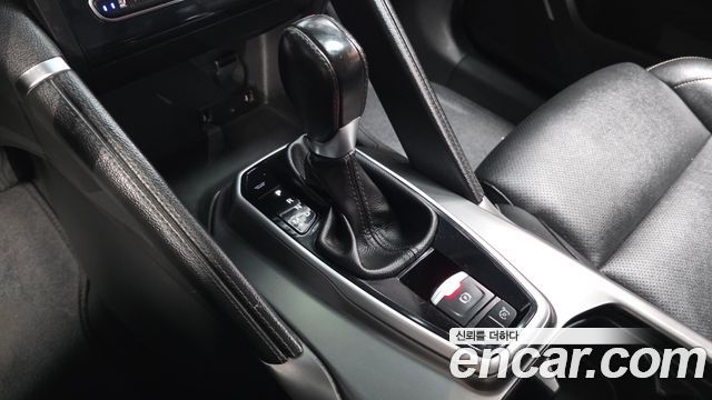 Renault Korea QM6 2.0 LPe LE Signature 2WD 2022 — фото 9