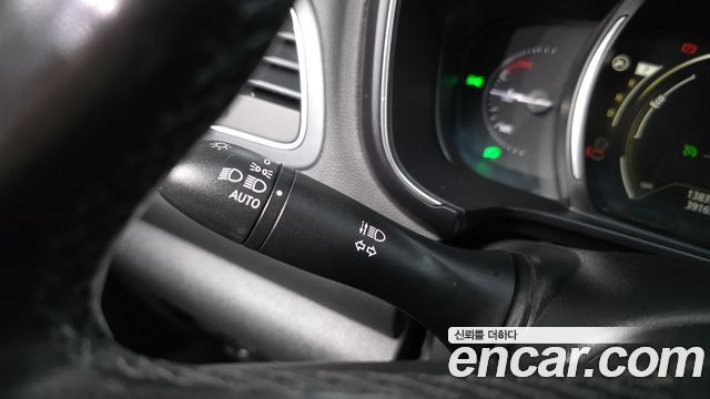Renault Korea QM6 2.0 LPe LE Signature 2WD 2022 — фото 33