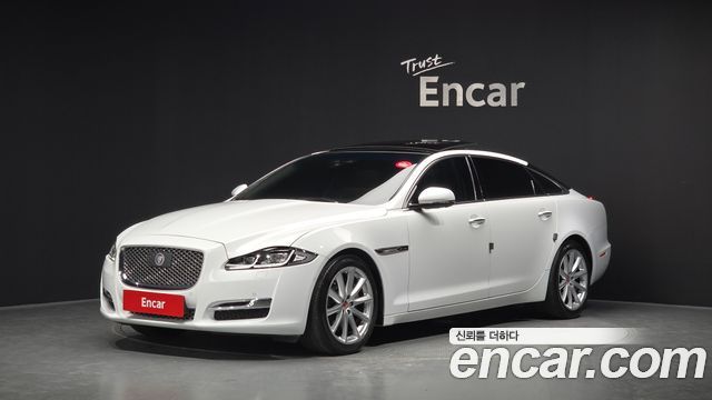Jaguar XJ 3.0D Premium Luxury LWB X351 2019 — фото 1