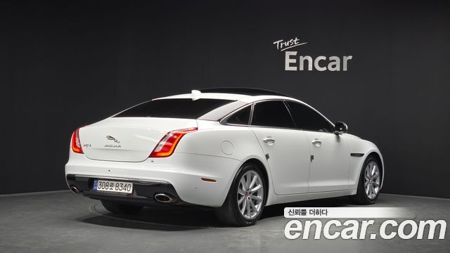 Jaguar XJ 3.0D Premium Luxury LWB X351 2019 — фото 2
