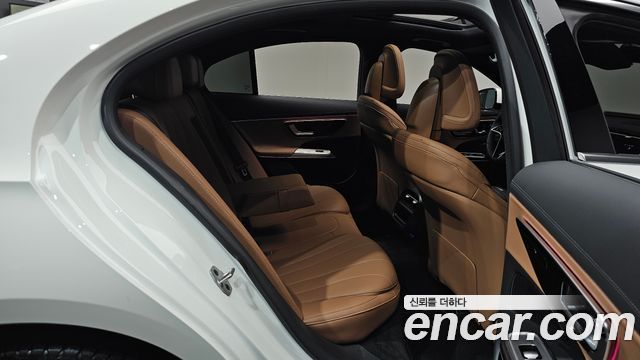 Mercedes-Benz E-Class (W214) E200 Avantgarde 2026 — фото 11
