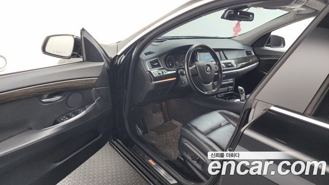 BMW 5 Series GT (F07) GT xDrive 2016 — фото 10