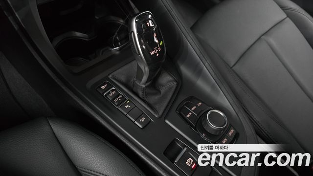BMW X1 (F48) xDrive 18d Joy 2018 — фото 9