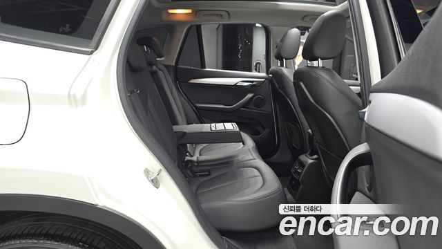 BMW X1 (F48) xDrive 18d Joy 2018 — фото 16