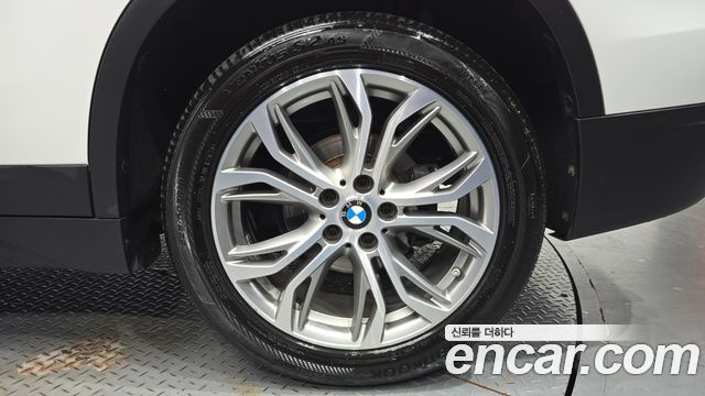 BMW X1 (F48) xDrive 18d Joy 2018 — фото 27