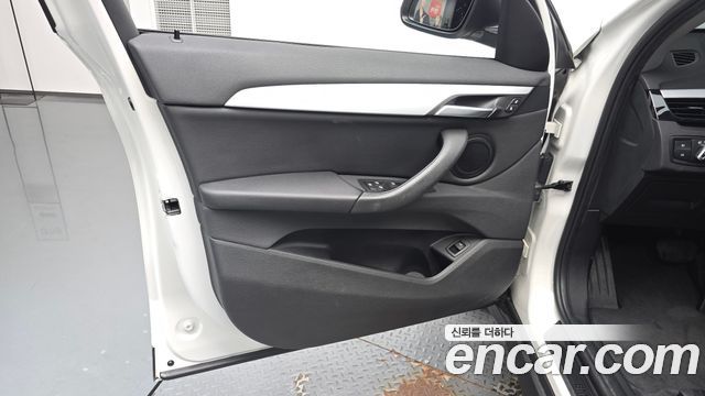 BMW X1 (F48) xDrive 18d Joy 2018 — фото 30