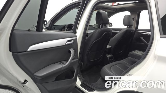 BMW X1 (F48) xDrive 18d Joy 2018 — фото 32