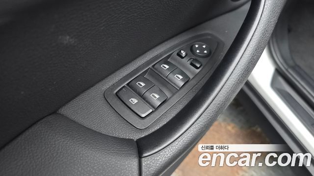 BMW X1 (F48) xDrive 18d Joy 2018 — фото 35