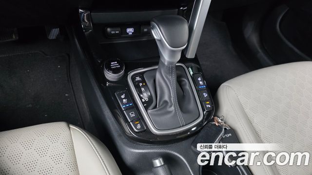 Kia Seltos Gasoline 1.6 Turbo 2WD Gravity 2023 — фото 9