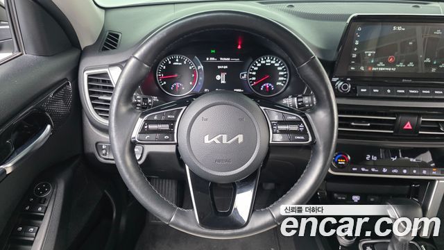 Kia Seltos Gasoline 1.6 Turbo 2WD Gravity 2023 — фото 13