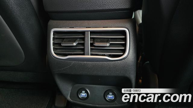 Hyundai Santa Fe HEV 1.6 2WD Exclusive 2022 — фото 28