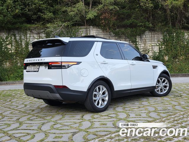 Land Rover Discovery 5 3.0 SD6 SE 2019 — фото 3