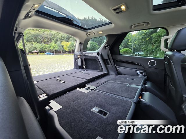 Land Rover Discovery 5 3.0 SD6 SE 2019 — фото 7
