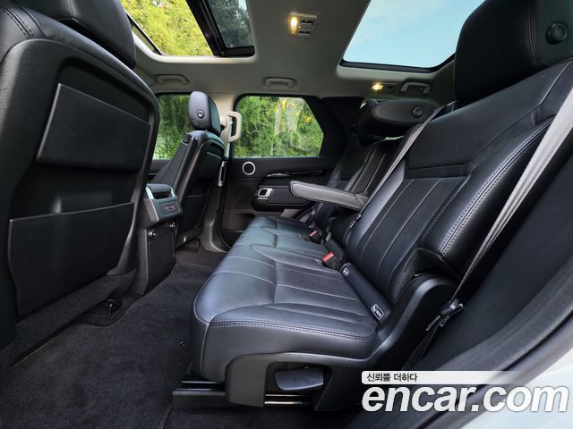 Land Rover Discovery 5 3.0 SD6 SE 2019 — фото 20