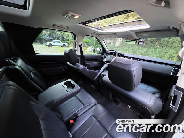 Land Rover Discovery 5 3.0 SD6 SE 2019 — фото 23