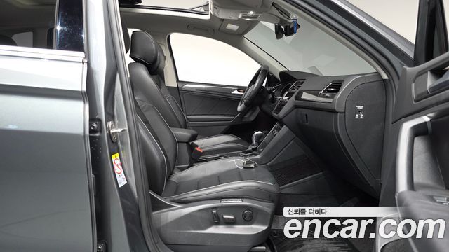Volkswagen Tiguan (II) 2.0 TDI Prestige 2020 — фото 26