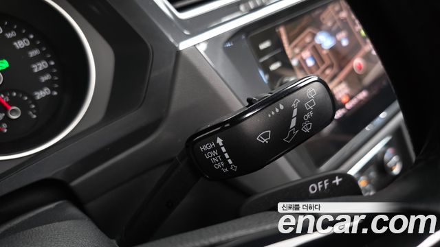 Volkswagen Tiguan (II) 2.0 TDI Prestige 2020 — фото 36