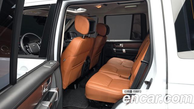 Land Rover Discovery 4 3.0 SDV6 Landmark Edition 2016 — фото 12