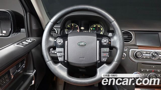 Land Rover Discovery 4 3.0 SDV6 Landmark Edition 2016 — фото 13