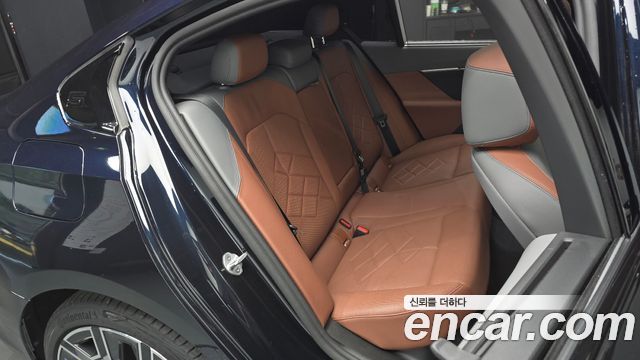 BMW 5 Series (G60) 530e M Sport 2025 — фото 11