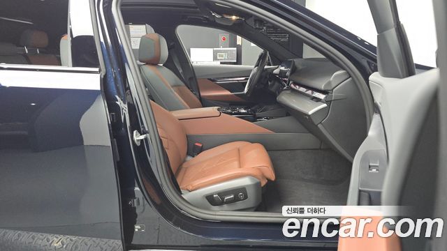 BMW 5 Series (G60) 530e M Sport 2025 — фото 26