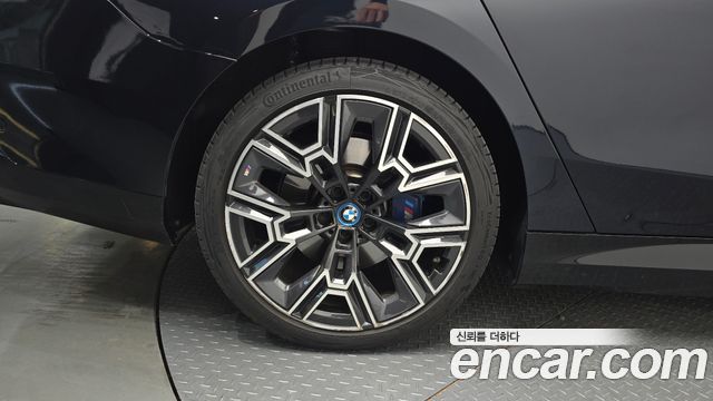 BMW 5 Series (G60) 530e M Sport 2025 — фото 32