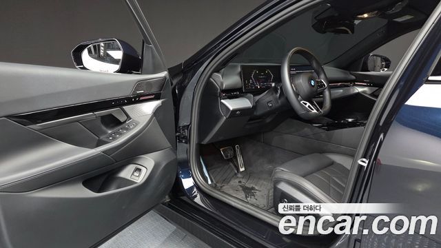 BMW 5 Series (G60) 520i M Sport 2024 — фото 10