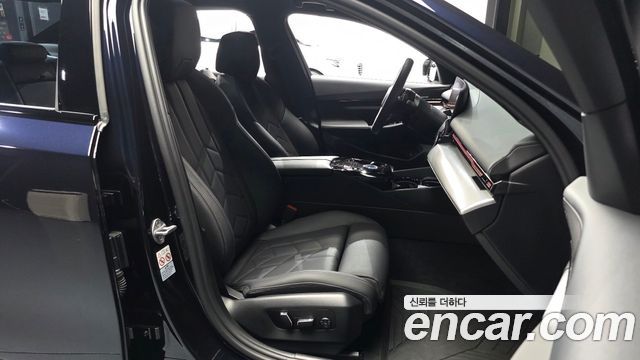 BMW 5 Series (G60) 520i M Sport 2024 — фото 26