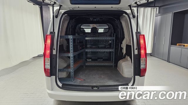 Hyundai Staria Cargo 5-Seater Modern 2022 — фото 16