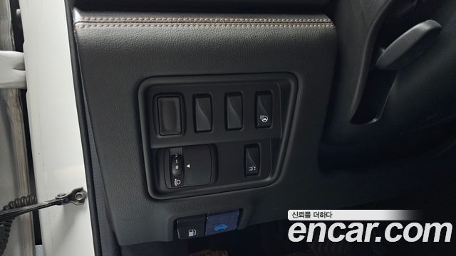 Renault Korea QM6 2.0 LPe Premiere 2WD 2023 — фото 17
