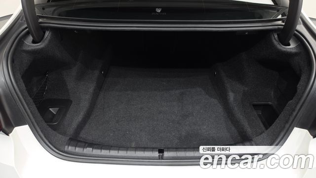 BMW 5 Series (G30) M550i xDrive 2021 — фото 24