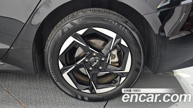 Kia K5 (III) 2.0 Prestige 2024 — фото 21