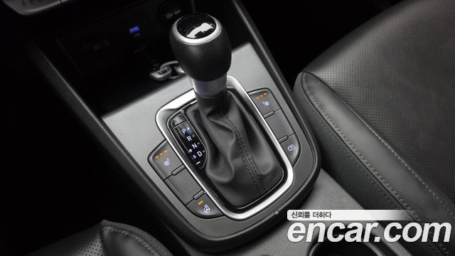 Hyundai Kona Hybrid Smart 2023 — фото 9