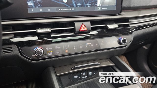 Kia Sportage Hybrid (V) HEV 1.6 2WD Signature 2025 — фото 21