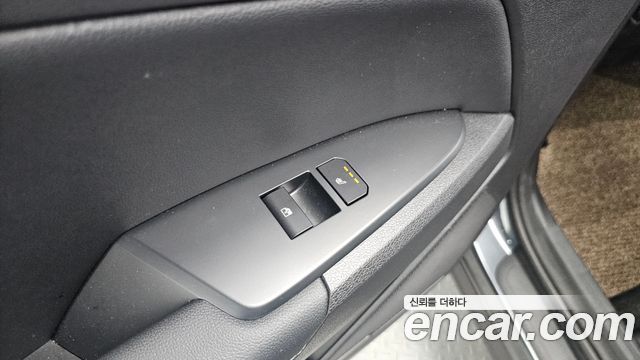 Kia Sportage Hybrid (V) HEV 1.6 2WD Signature 2025 — фото 23