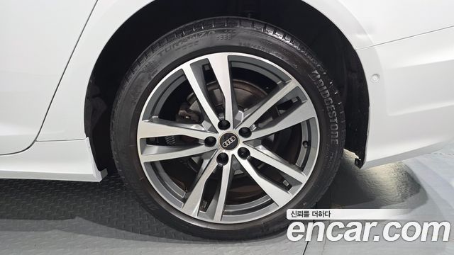 Audi A6 (C8) 40 TDI Premium 2022 — фото 21
