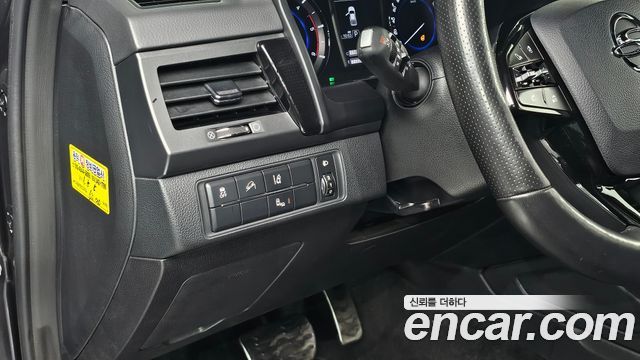 KG Mobility (SsangYong) Rexton Sports Khan Diesel 2.2 4WD Prestige 2021 — фото 17