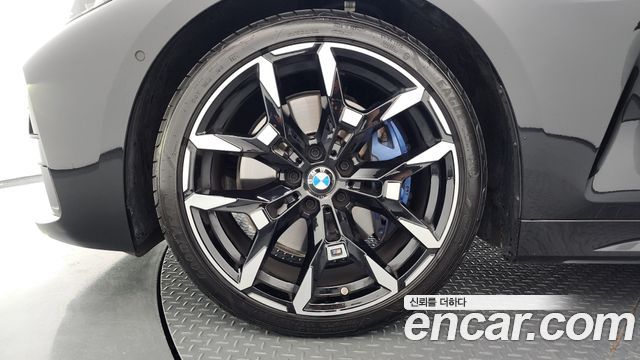 BMW 4 Series (G22) 420i M Sport Convertible 2025 — фото 5