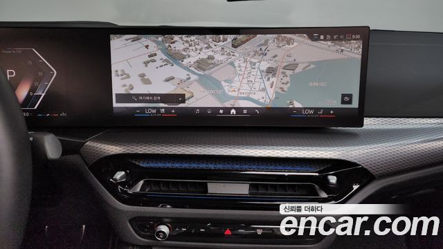 BMW 4 Series (G22) 420i M Sport Convertible 2025 — фото 17