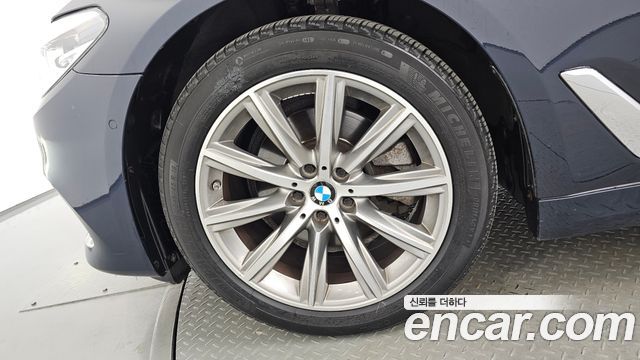 BMW 5 Series (G30) 520i Luxury 2018 — фото 5