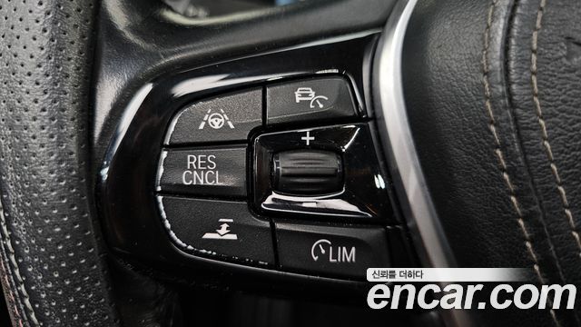 BMW 5 Series (G30) 520i Luxury 2018 — фото 15