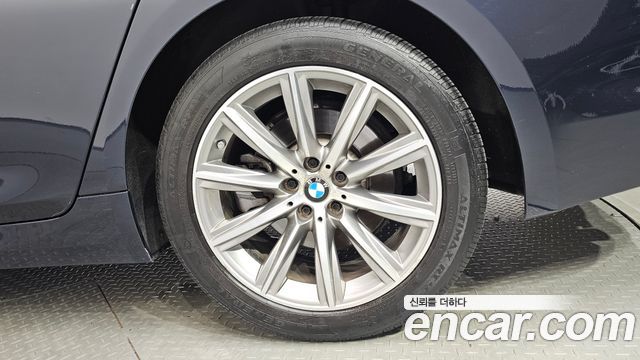 BMW 5 Series (G30) 520i Luxury 2018 — фото 21